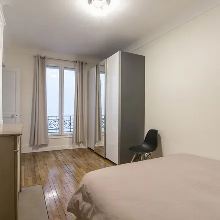 Image 2 - 44 Rue de Boulainvilliers, 75016 Paris, France - Apartment for rent