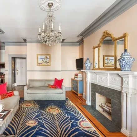 Image 2 - 6 East 76th Street, New York, NY 10021, USA - Townhouse for sale