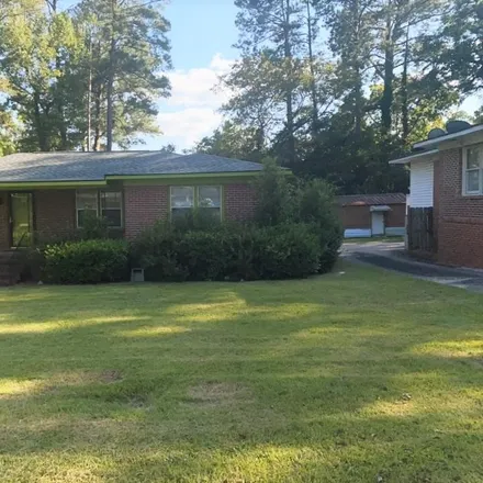 Rent this 3 bed townhouse on 3342 Hallwood Circle in Macon, GA 31204