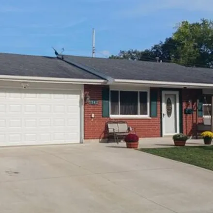 Buy this 3 bed house on 1942 Fair Oaks Drive in Sidney, OH 45365
