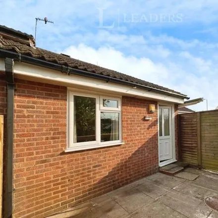 Image 9 - Blackthorn Drive, Leicester, LE4 1BH, United Kingdom - House for rent