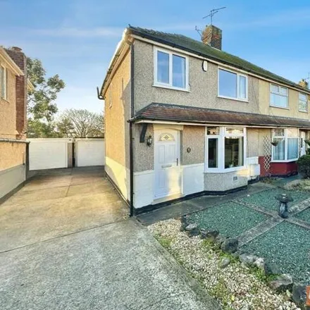 Buy this 3 bed duplex on Woodland Drive in Mansfield, NG18 4JJ