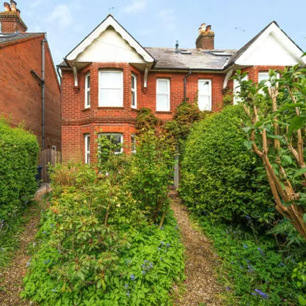 Buy this 3 bed duplex on Ridgway Hill Road in Wrecclesham, GU9 8LS