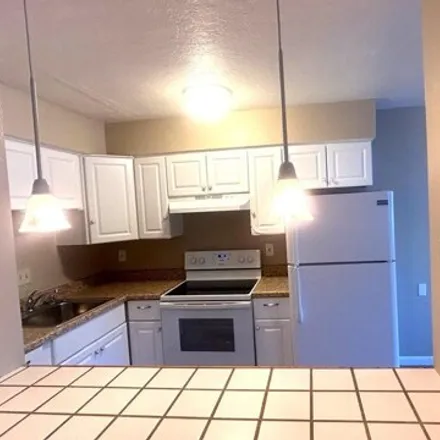 Image 2 - Marble Avenue Northeast, Albuquerque, NM 87193, USA - House for rent