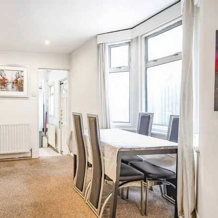 Rent this 4 bed townhouse on 56 Trevelyan Road in London, SW17 9SE