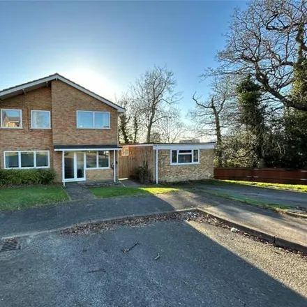 Buy this 4 bed house on Shepherds Hill in Bracknell, RG12 2GS
