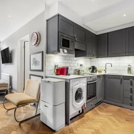 Buy this 1 bed apartment on Blenheim Crescent in Camden, Great London