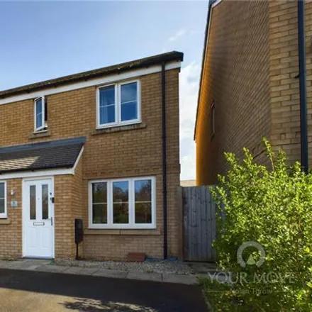 Buy this 3 bed duplex on 5 Dunkley Way in West Northamptonshire, NN5 6WN