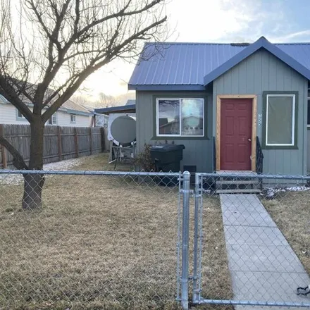 Buy this 2 bed house on 231 Siskiyou Street in Tulelake, Siskiyou County