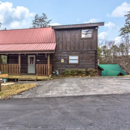 Buy this 1 bed house on 2636 Tree Top Way in Pigeon Forge, TN 37863