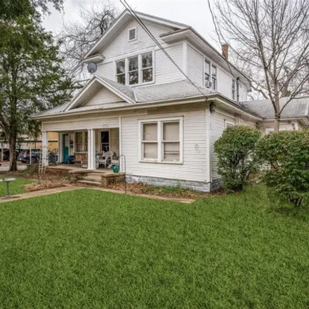 Buy this 6 bed house on Gaslight Apartments in 1214 North Austin Street, Denton