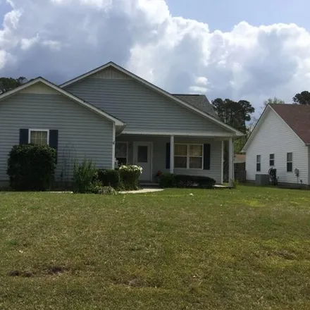 Rent this 3 bed house on Waddell in Craven County, NC
