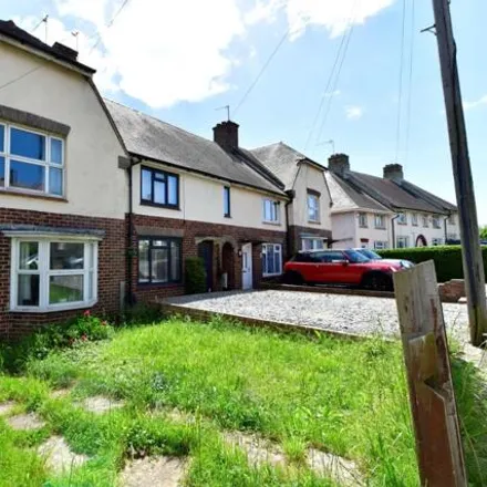 Buy this 3 bed house on Jubilee Crescent in Wellingborough, NN8 2PG