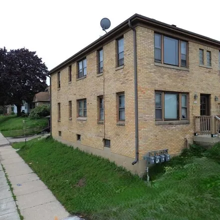 Buy this studio house on 5501 West Greenfield Avenue in West Milwaukee, Milwaukee County