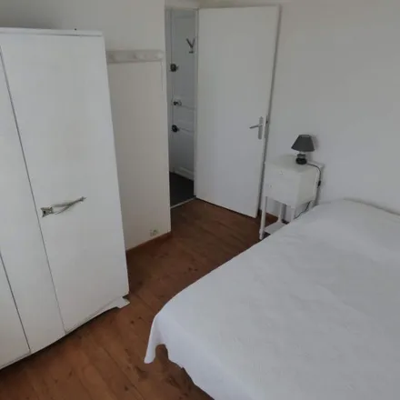 Rent this 1 bed apartment on 1 Rue de la Harpe in 35400 Saint-Malo, France