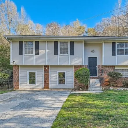 Buy this 1studio house on 5826 Hallwood Court in Redan, GA 30058