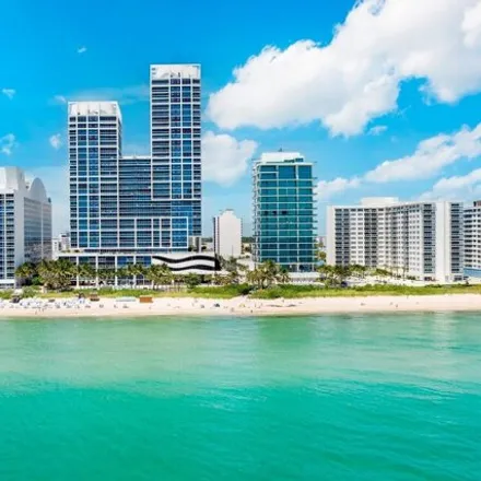 Image 1 - 6772 Collins Avenue, Atlantic Heights, Miami Beach, FL 33141, USA - Condo for rent