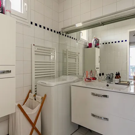 Rent this 2 bed apartment on 180 Cours du Général de Gaulle in 33170 Gradignan, France