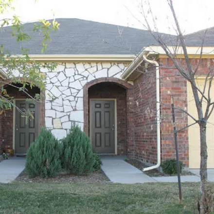 Rent this 3 bed duplex on 1021 New Castle Drive in Weatherford, TX 76086