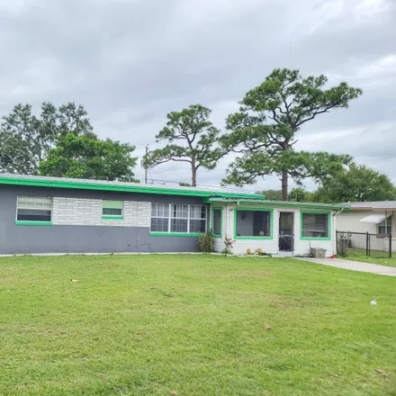 Buy this 3 bed house on 117 North Entrada Avenue in Saint Lucie County, FL 34952