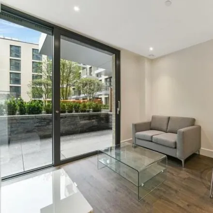 Rent this studio apartment on Perilla House in Stable Walk, London