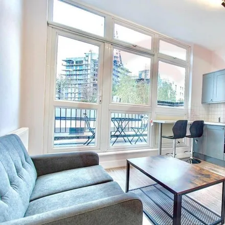 Rent this 1 bed apartment on Buffalo Nutrition in High Street, London