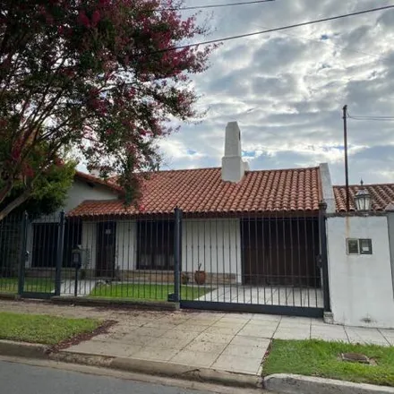 Buy this 3 bed house on Martín Rodríguez 1174 in Adrogué, Argentina