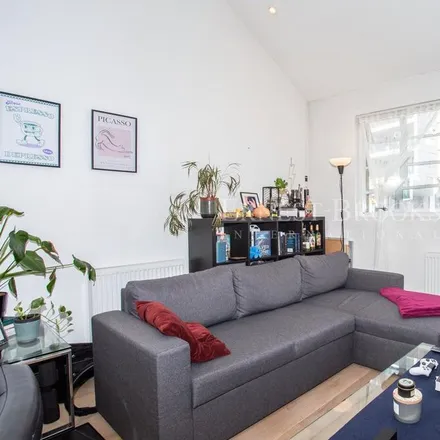 Image 4 - Clyde Square, London, E14 7TB, United Kingdom - Apartment for rent