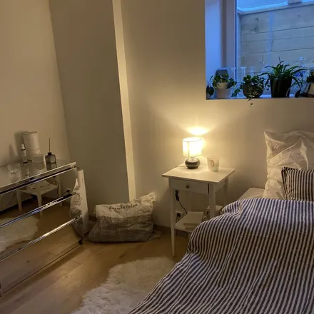 Rent this 1 bed apartment on Rosenborg in Klingenbergs vei 8, 7043 Trondheim