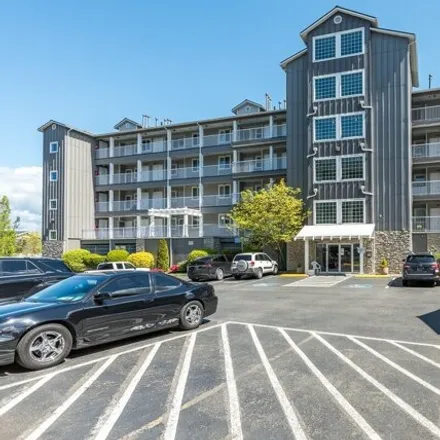 Buy this 2 bed condo on 1305 38th Street in Everett, WA 98201