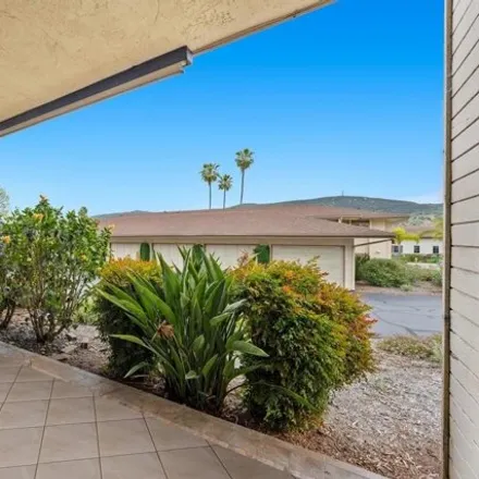 Image 3 - 1072 Lanza Court, Lake San Marcos, San Diego County, CA 92078, USA - Condo for sale