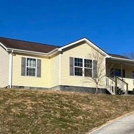 Buy this 3 bed house on 140 Hickory Ln in Middlesboro, Kentucky