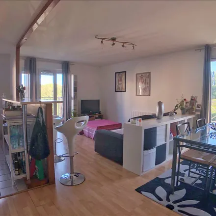 Rent this 3 bed apartment on 4 Place des Etaux in 95220 Herblay-sur-Seine, France