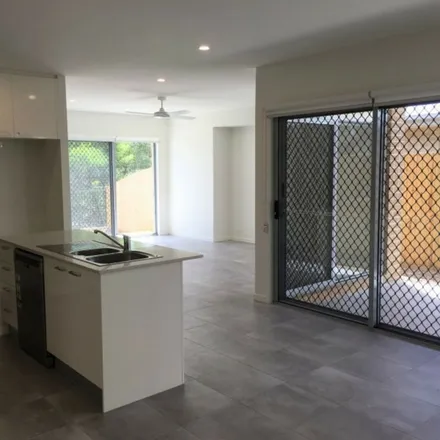 Image 3 - Crinum Circuit, Coomera QLD 4209, Australia - Apartment for rent