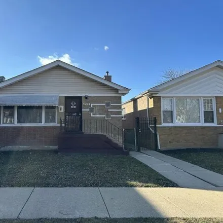 Buy this 3 bed house on 7328 South Bell Avenue in Chicago, IL 60636