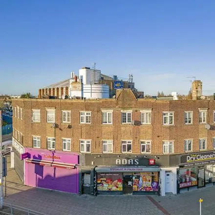 Buy this 1 bed apartment on 2 Fremantle Road in London, IG6 2AZ