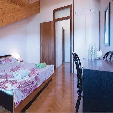 Rent this 6 bed house on Općina Tribunj in Zamalin 22, 22212 Tribunj