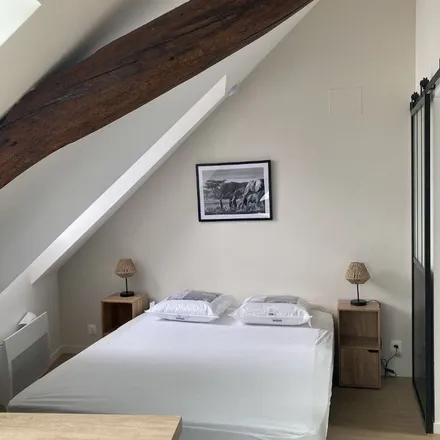 Rent this 1 bed apartment on 27 Avenue Jean Jaurès in 86100 Châtellerault, France