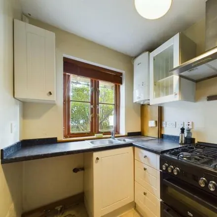 Image 4 - 8 Greenbank View, Bristol, BS5 6LG, United Kingdom - Townhouse for sale