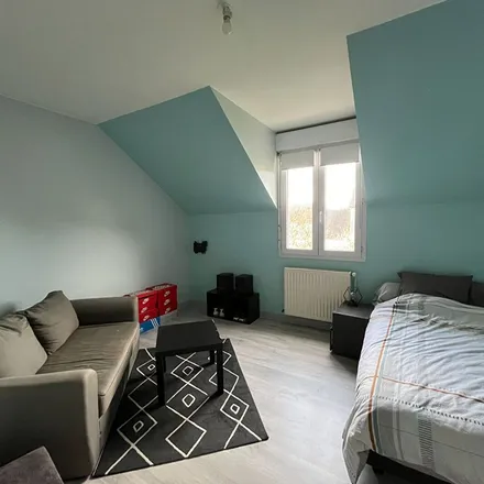 Rent this 3 bed apartment on 26 Place des Épars in 28000 Chartres, France