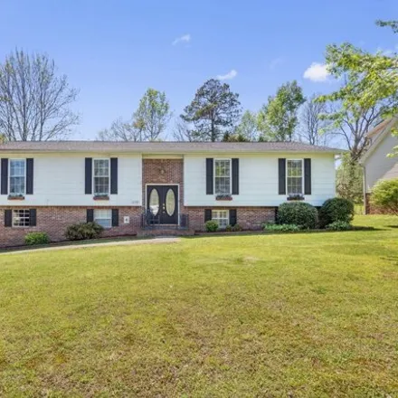 Buy this 4 bed house on 2320 Nw Interlackin Cir in Cleveland, Tennessee
