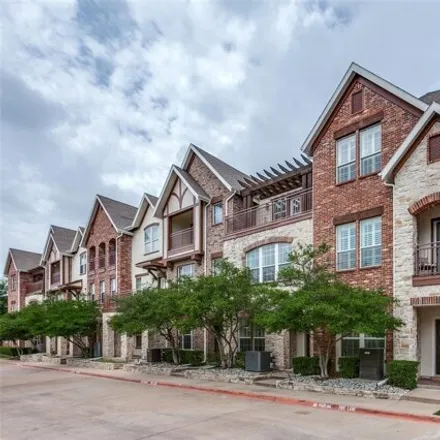 Buy this 3 bed condo on unnamed road in Dallas, TX 75214