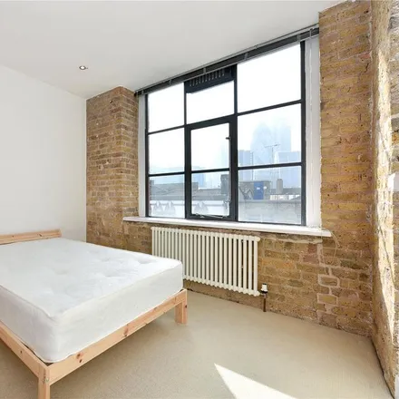 Image 4 - Saxon House, 56 Commercial Street, Spitalfields, London, E1 6RW, United Kingdom - Apartment for rent