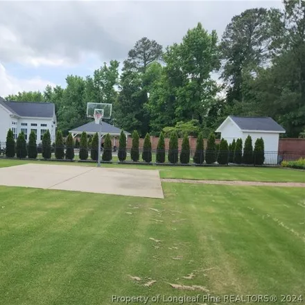 Image 2 - 2492 Thorngrove Drive, Fayetteville, NC 28303, USA - House for sale