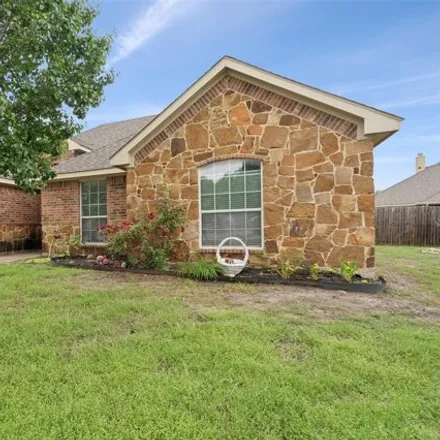 Buy this 4 bed house on 598 Castlebrook Court in Saginaw, TX 76179
