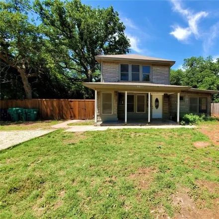 Rent this 5 bed house on 607 Woodland Street in Denton, TX 76209