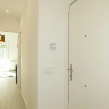 Image 9 - Carrer de la Riera Blanca, 08903 Barcelona, Spain - Apartment for rent