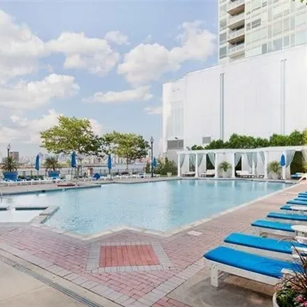 Image 4 - Sonesta Simply Suites Jersey City, 21 2nd Street, Jersey City, NJ 07302, USA - Apartment for rent