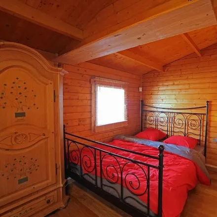 Rent this 1 bed house on 84850 Camaret-sur-Aigues