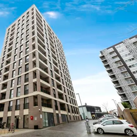 Buy this 2 bed apartment on unnamed road in London, IG1 2ZJ